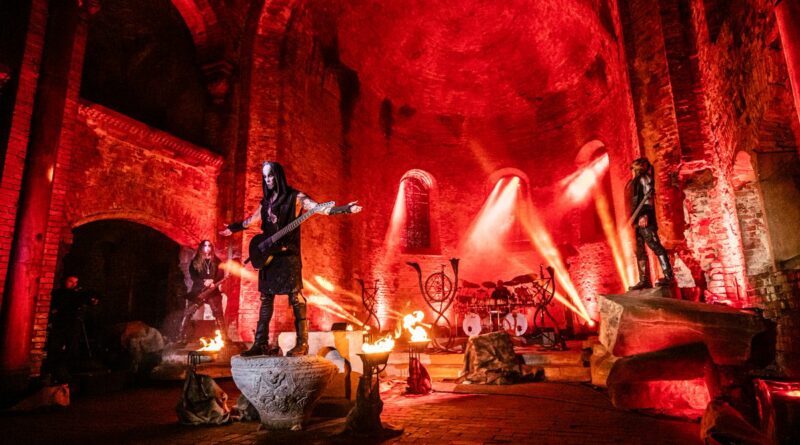 Mägo de Oz anuncia el estreno del segundo sencillo de su disco 'Alicia en  el Metalverso